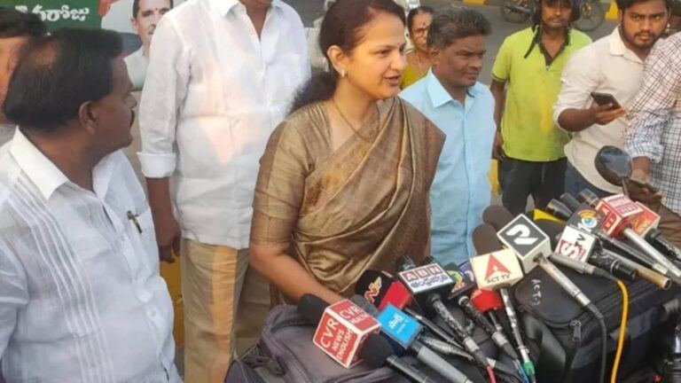 Vangaveeti Asha Kiran Signals Entry into Andhra Politics