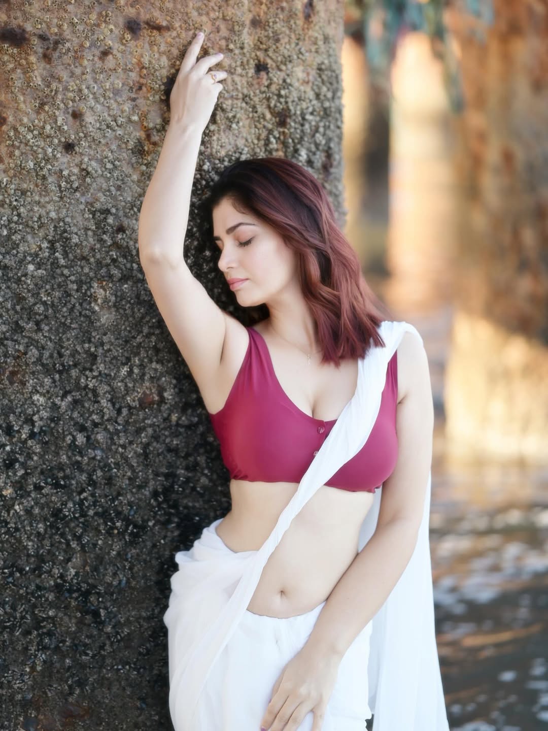 Advika Sharma Leans On Pillar In Desi Outfit Pic