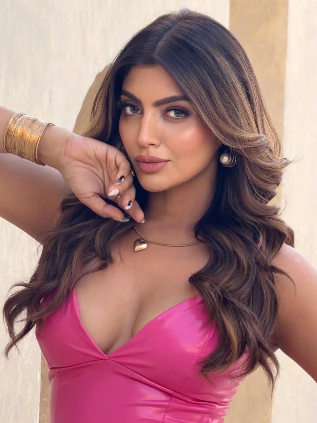 Akanksha Puri Bold Deep Neck Outfit Look Wow !