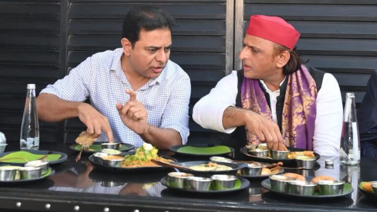 Akhilesh Yadav and KTR meeting in Hyderabad amid Third Front political talks