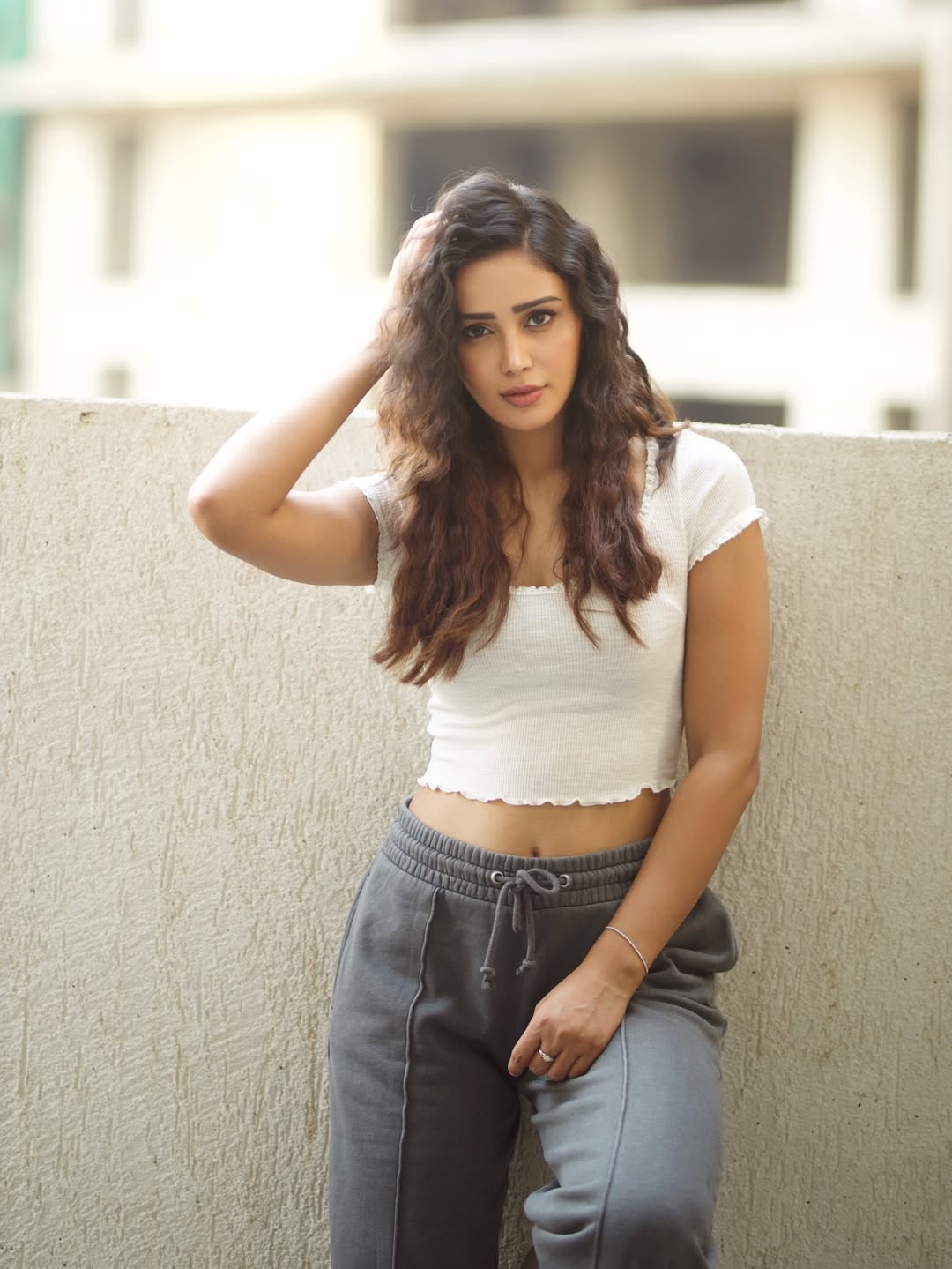 Anaira Gupta Stretching Arms Pose In Balcony Pic