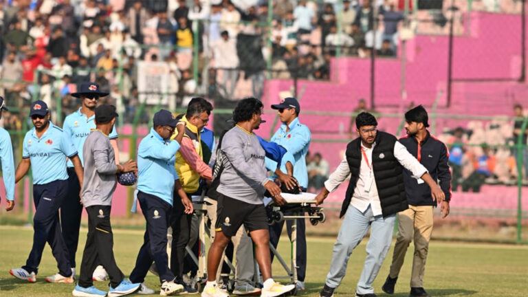 Angkrish Raghuvanshi injured during Vijay Hazare match