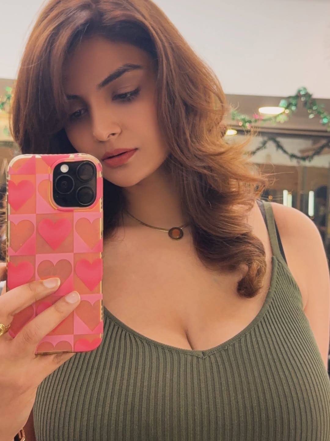 Anveshi Jain Stunning Deep Neck Green Top Look !