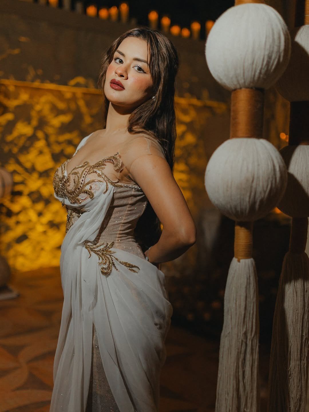 Close Up Of Avneet Kaur's Glamorous Makeup