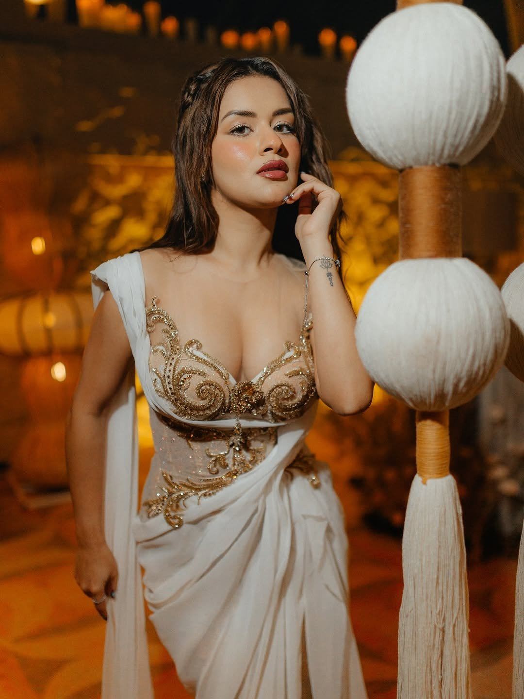 Avneet Kaur's Sizzling Look In Embellished Fit