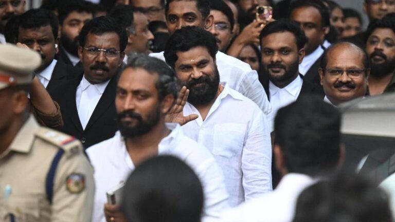 Dileep acquitted in Kerala case