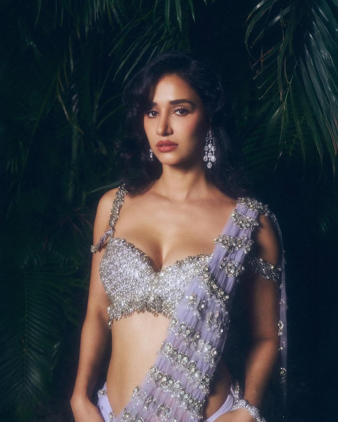 Disha Patani's Sizzling Look In Embellished Fit