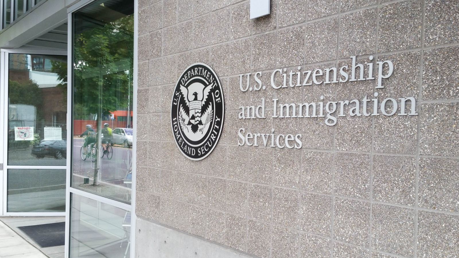 H-1B I-94 error confusion at airport