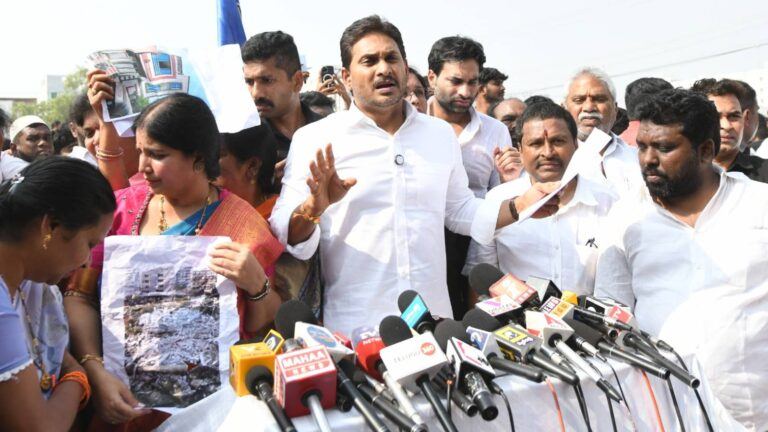 Jagan faces issue vacuum after defeat