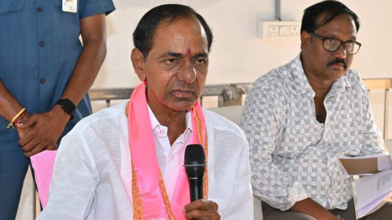 KCR at BRS party meeting