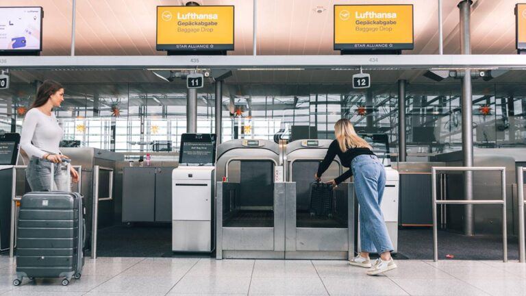 Lufthansa baggage handling counter