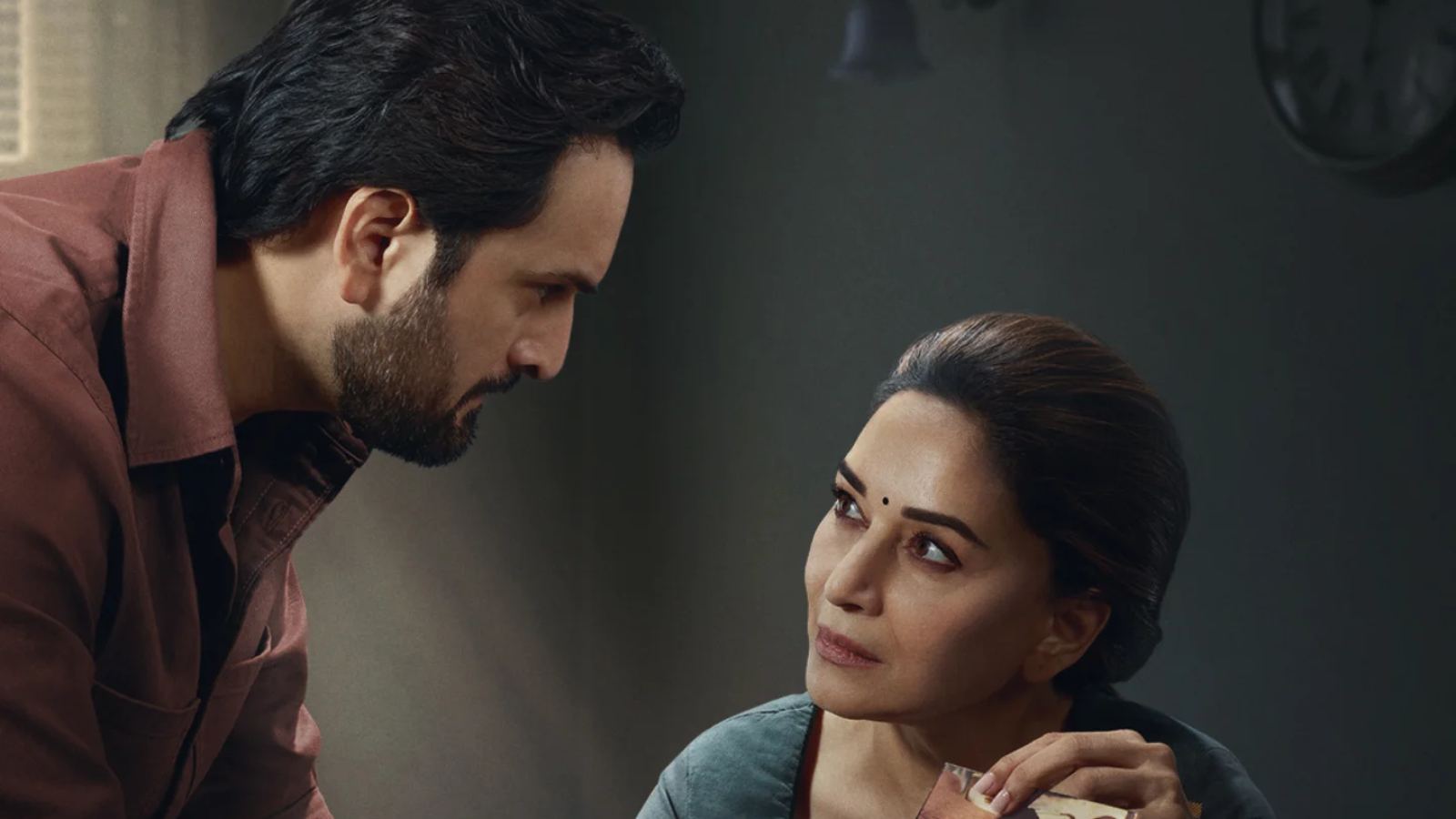 Madhuri Dixit Mrs Deshpande performance