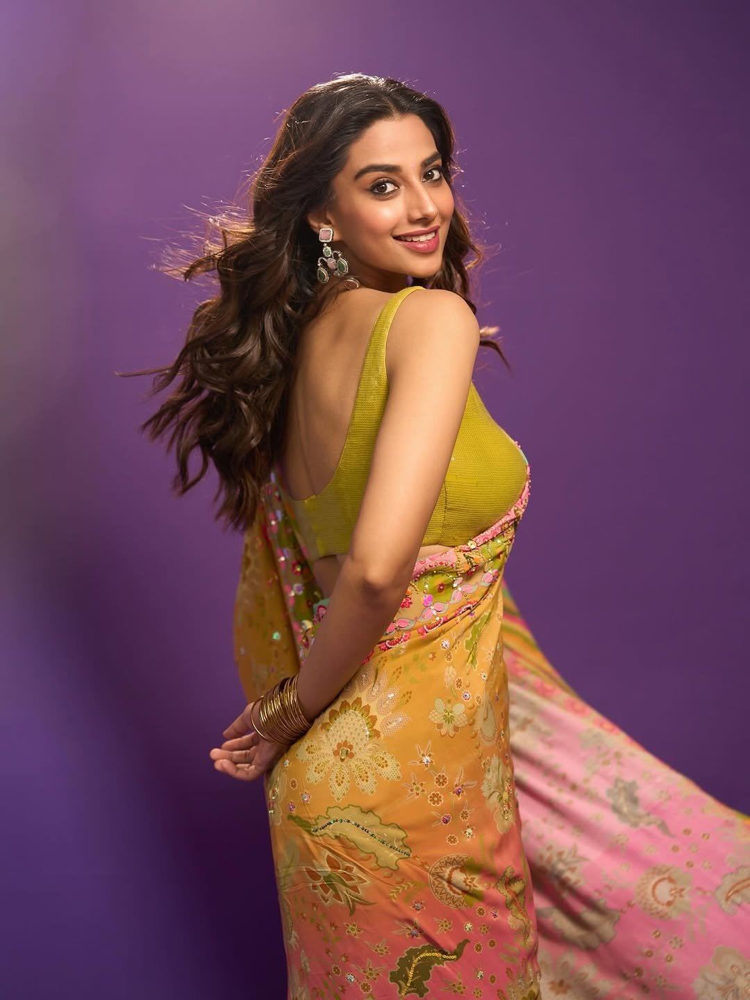 Meenakshi Chaudhary Flaunts Back In Desi Blouse!