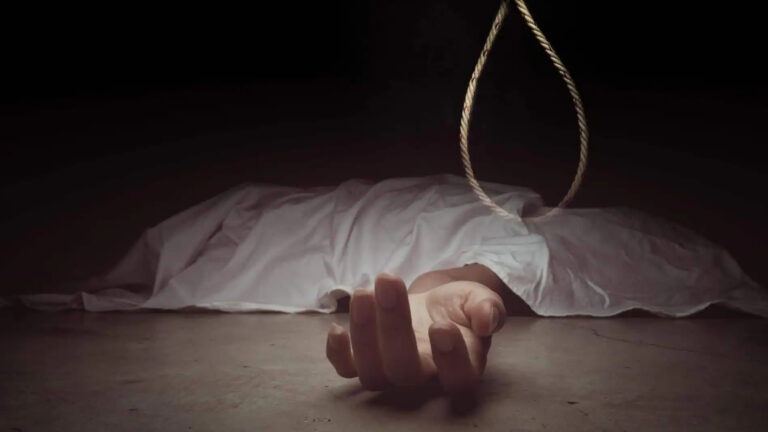 Moosapet Hyderabad suicide incident news