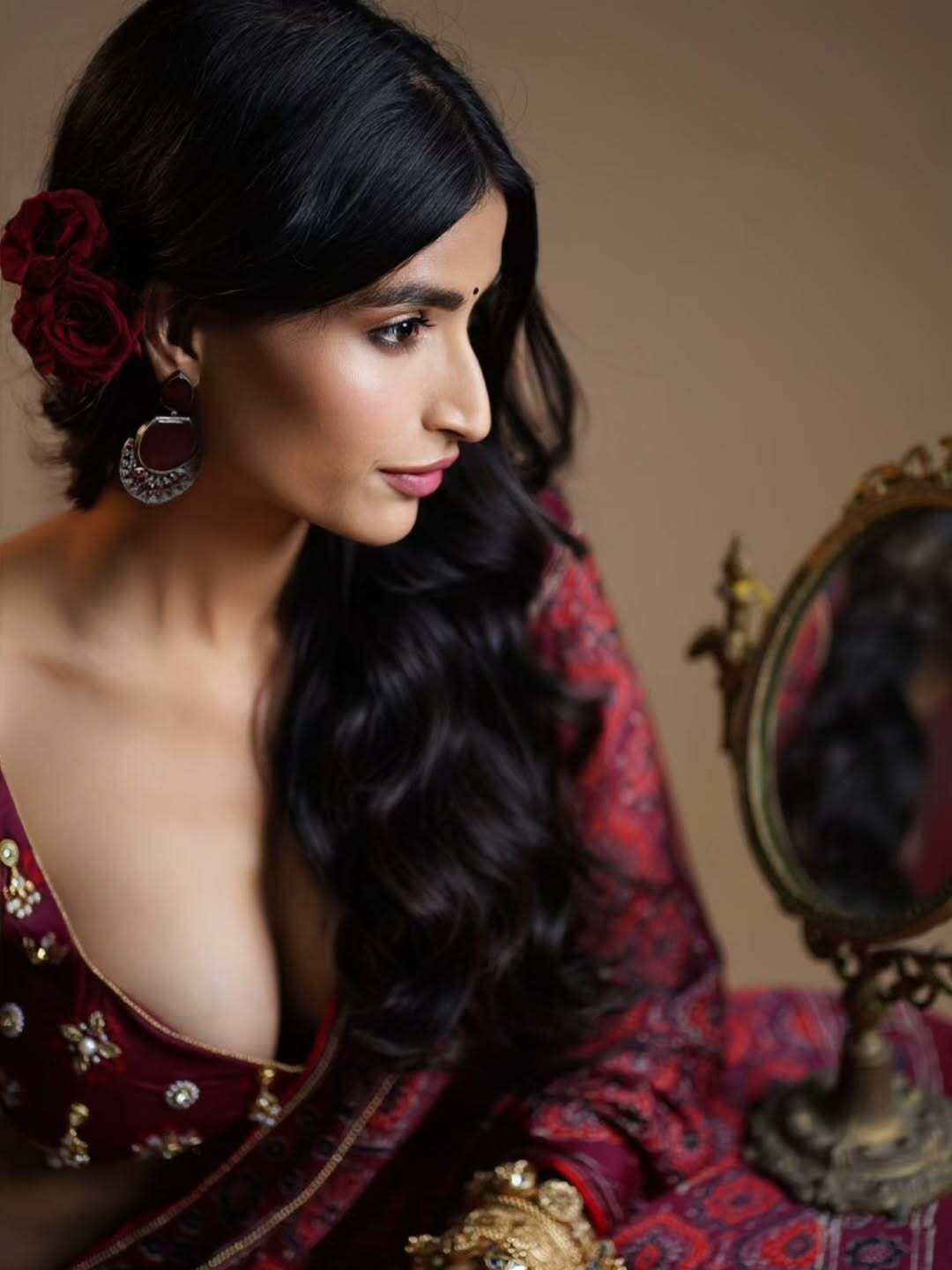 Neikitha Sits Gracefully In Sleeveless Blouse