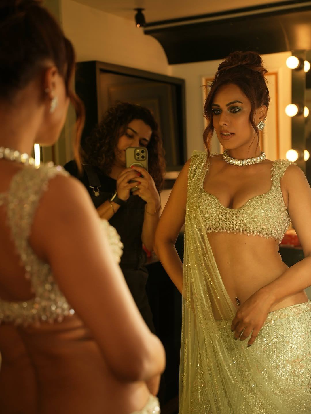 Nia Sharma Edgy Makeup Look In Desi Outfit Wow !