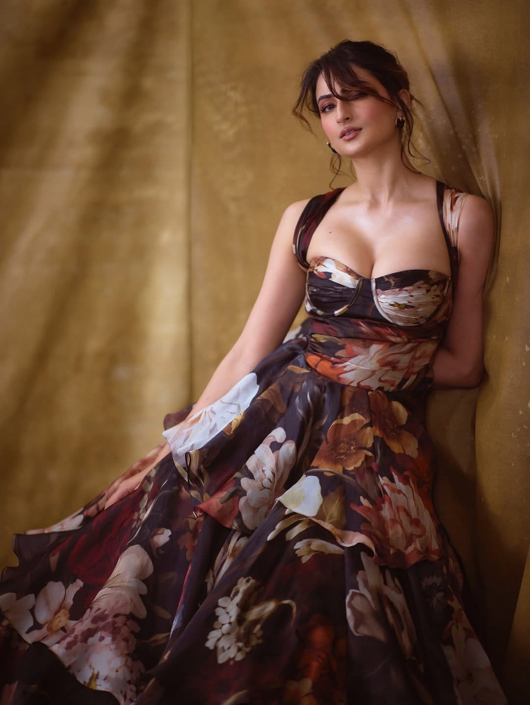 Palak Tiwari's Dreamy Look In A Dramatic Dress