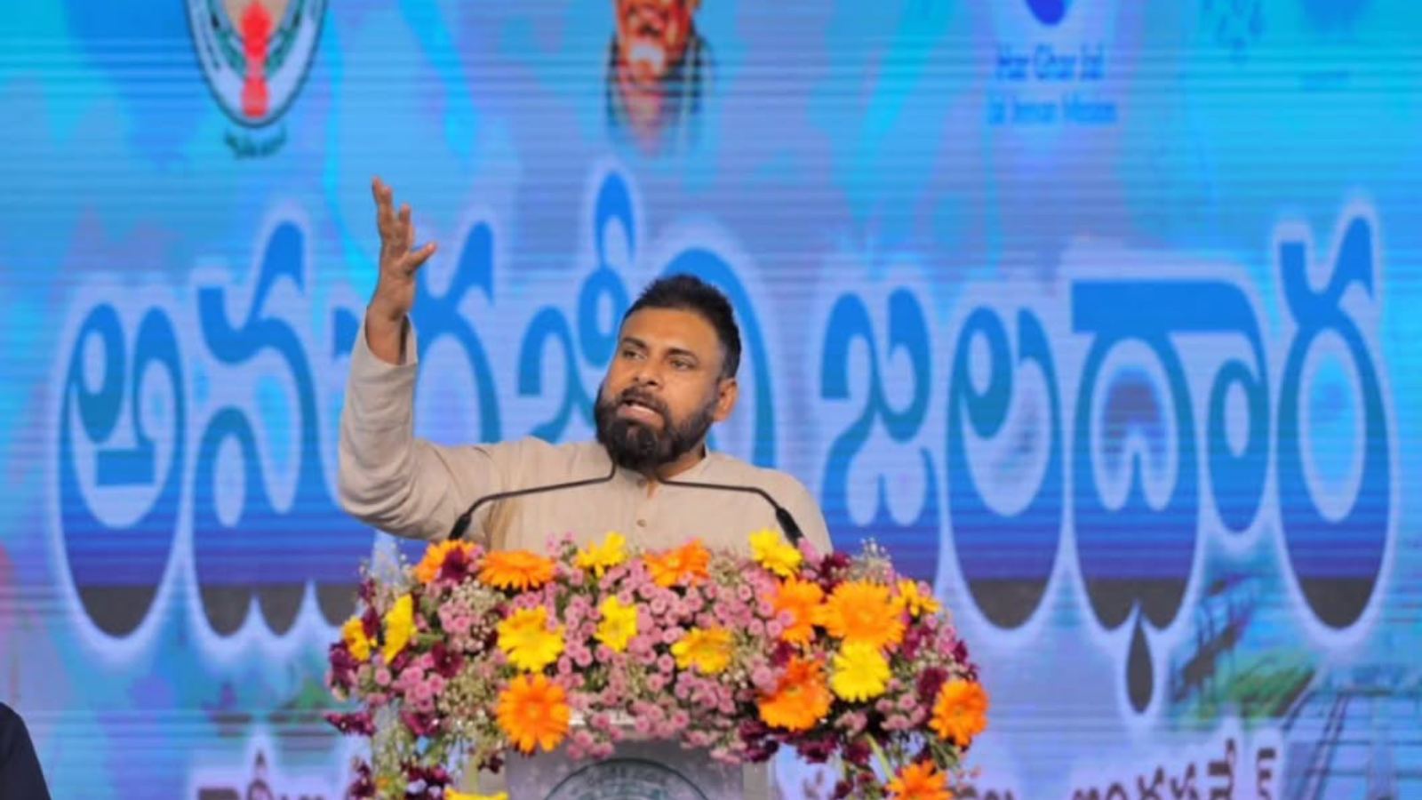Pawan Kalyan on state bifurcation