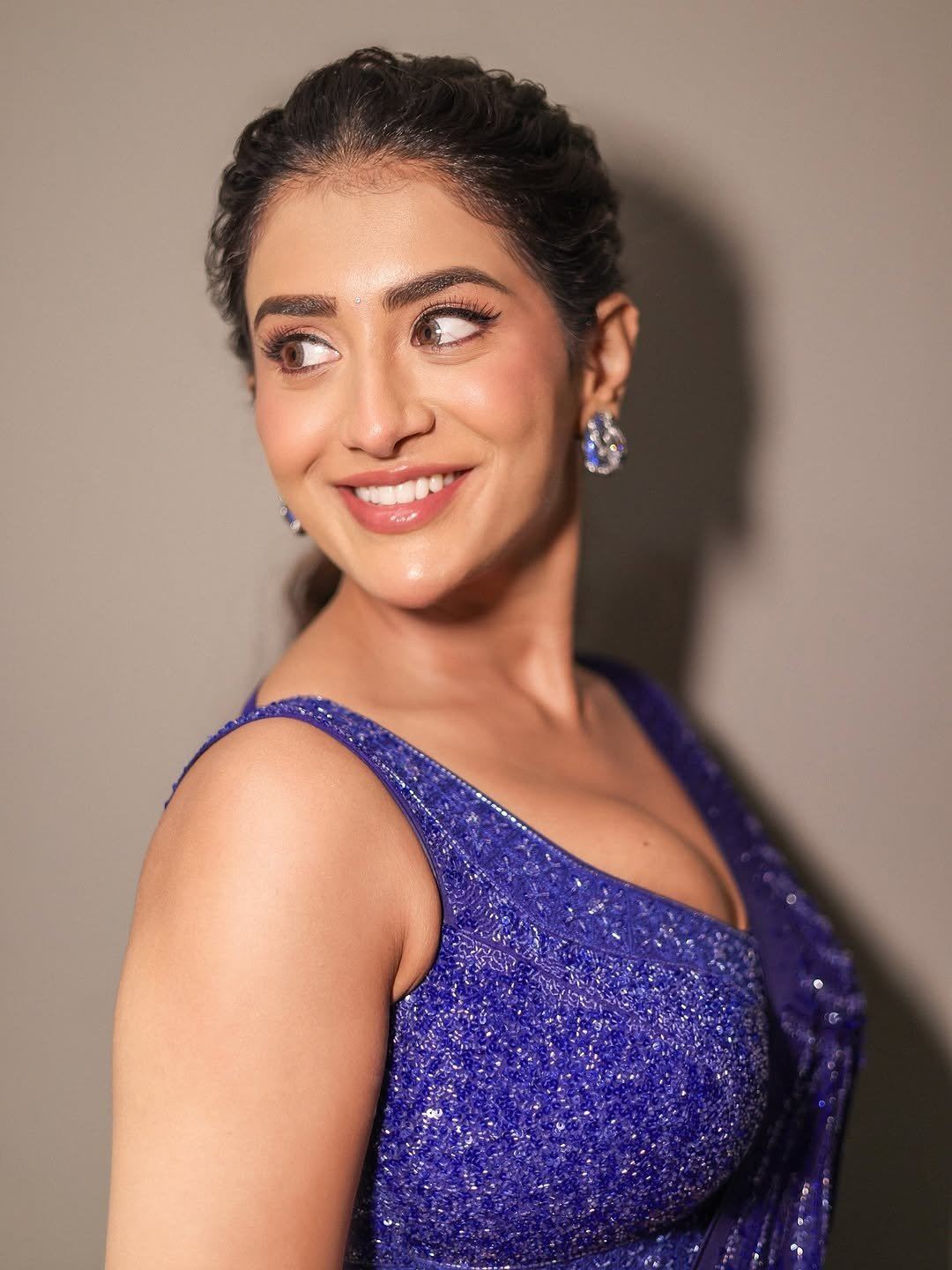 Rashi Singh Stylish Earring Close Up Photo Shoot