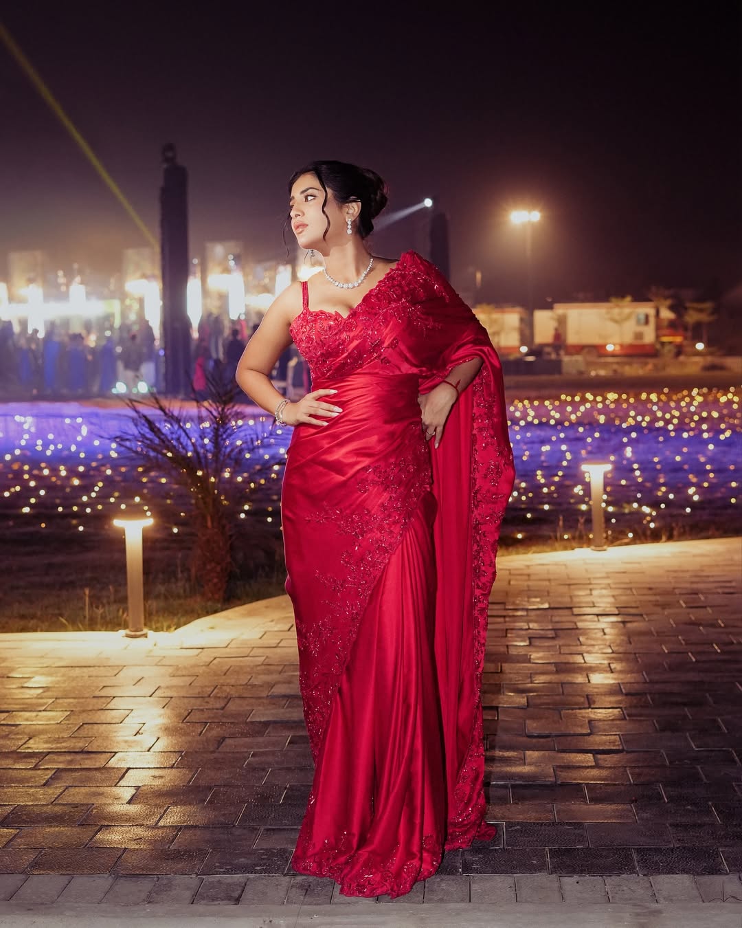 Rashi Singh Bold Expression In Red Saree Is Fire