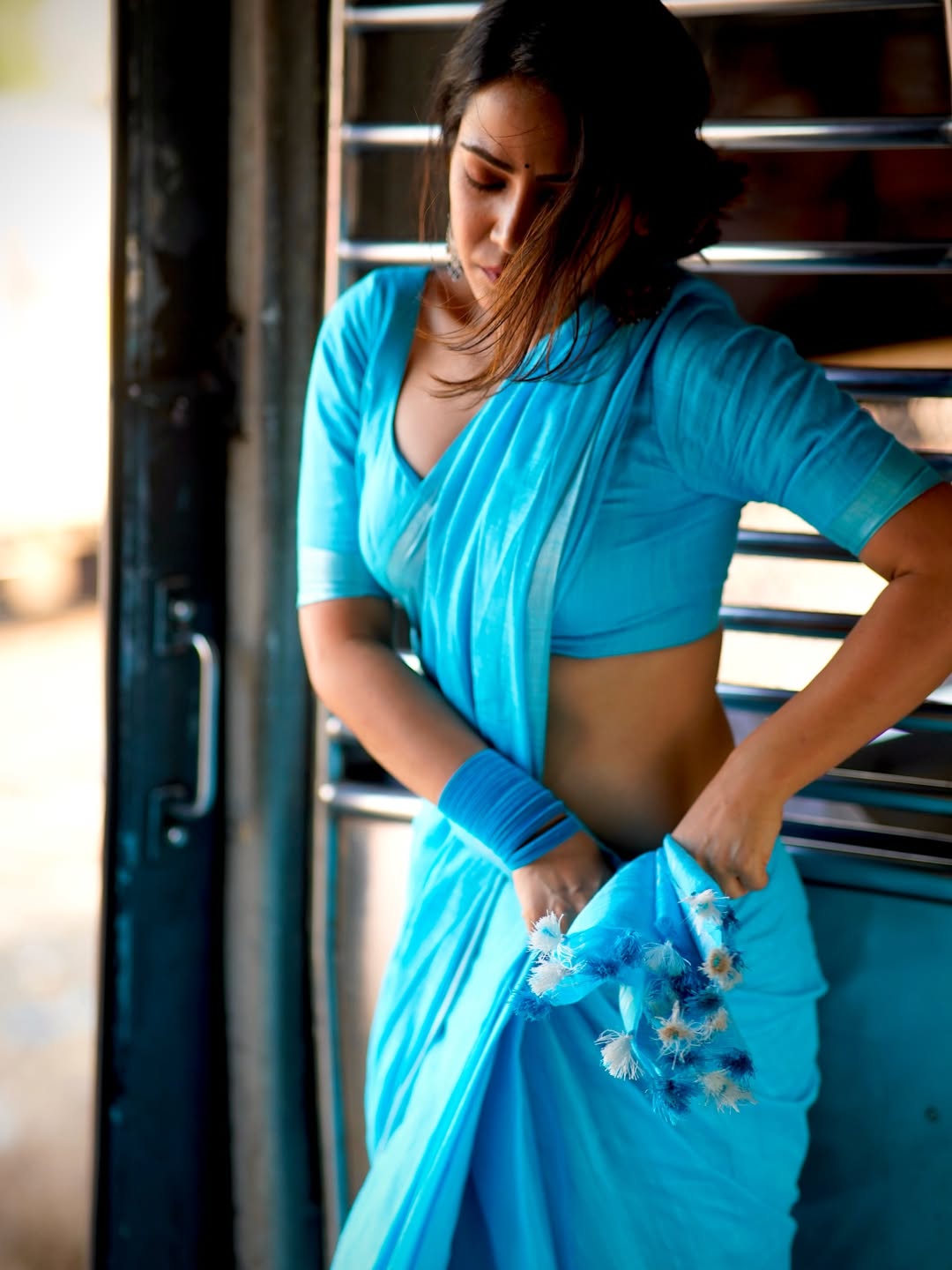 Rini Das Bold Expression In Saree Photoshoot