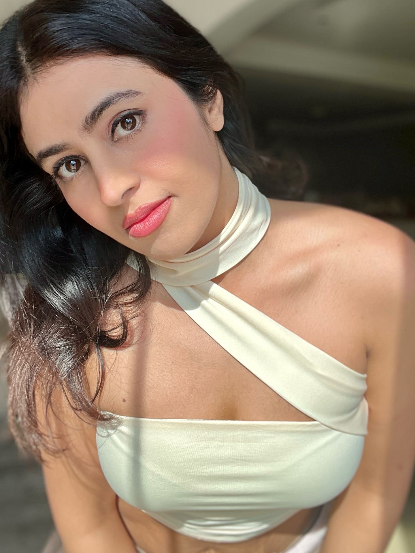 Shobhita Rana In Chic Crop Top With Confident Ai