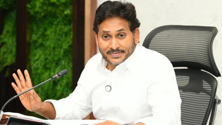 YSRCP leaders holding one crore signature campaign against medical college privatization in Andhra Pradesh