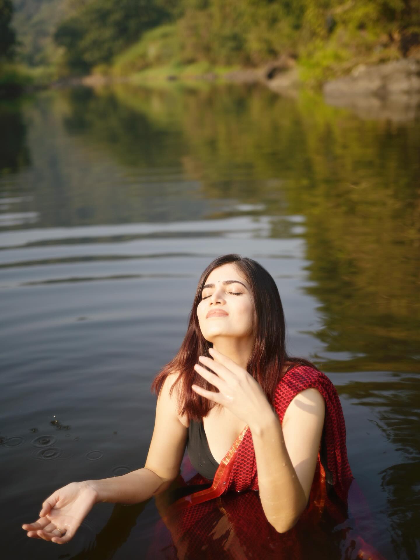 Advika Sharma Frames Strong Attitude In Soft Saree