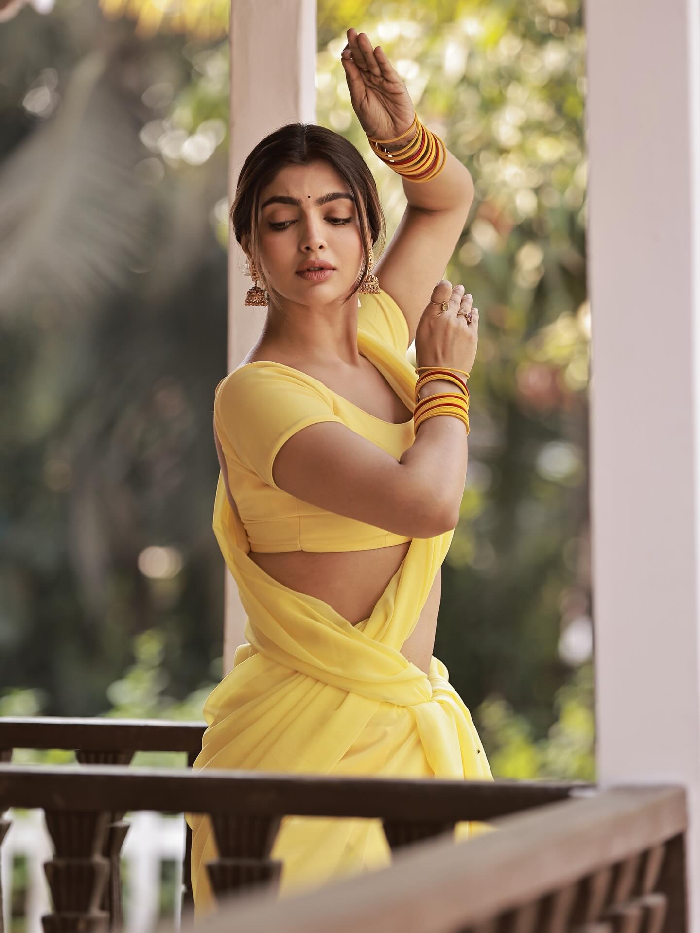 Akanksha Puri classic ethnic look photoshoot