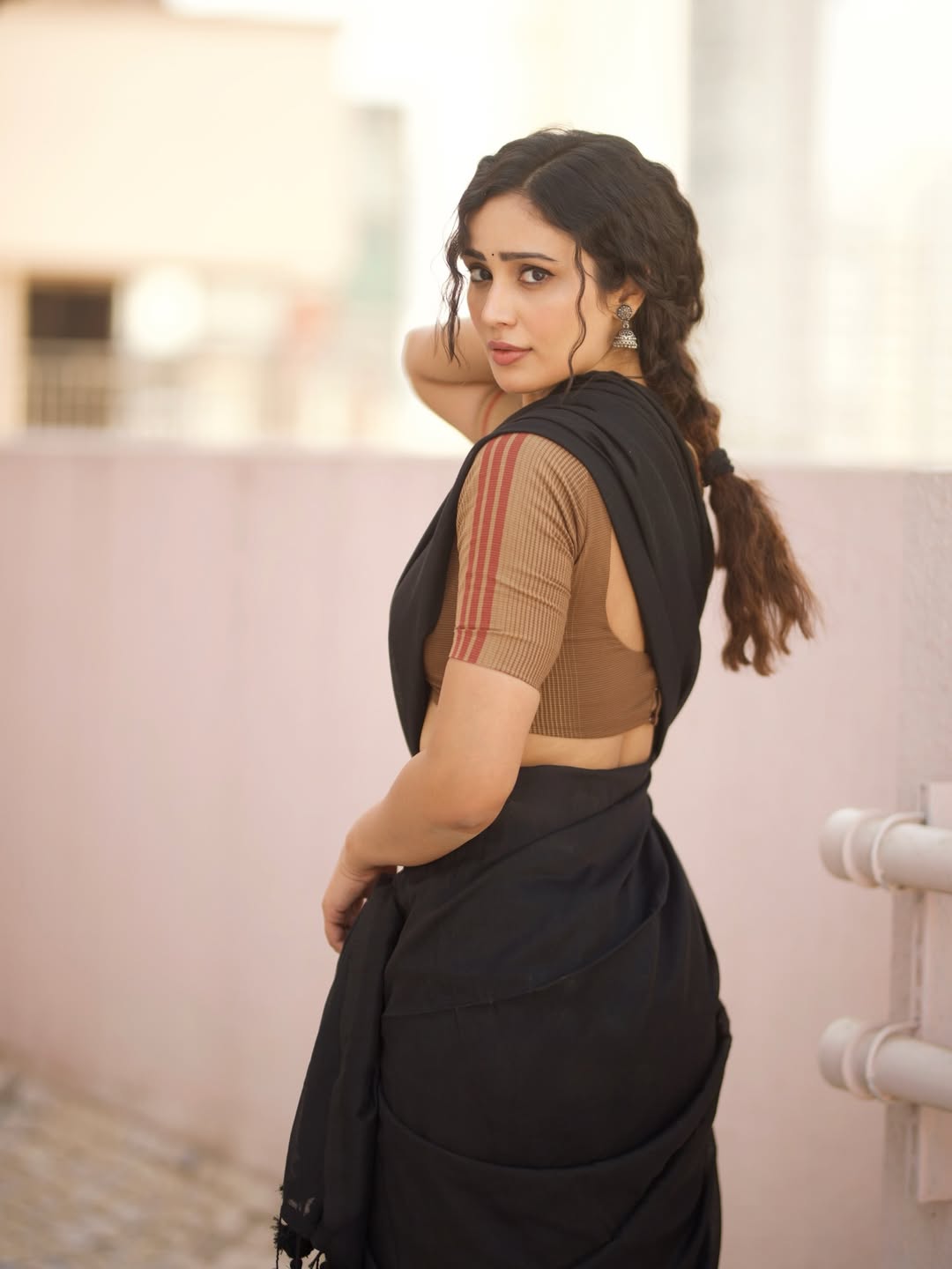 Anaira Gupta Flaunts Her Curves In Rooftop Pose.