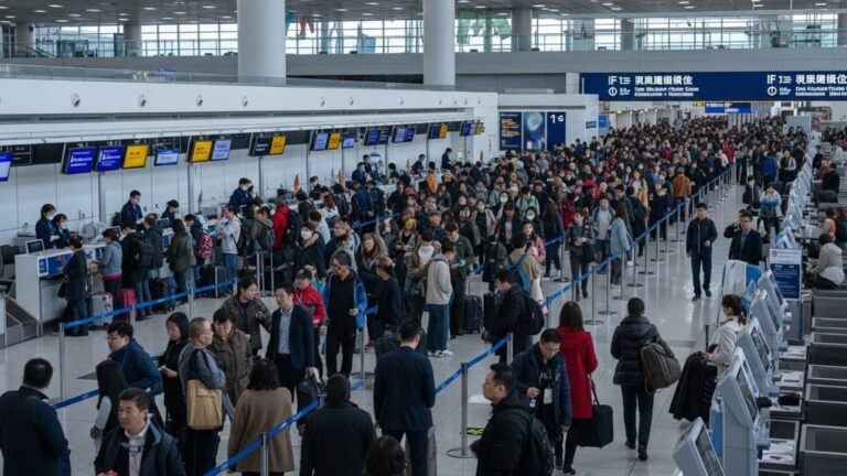 Asia airports face mass flight delays