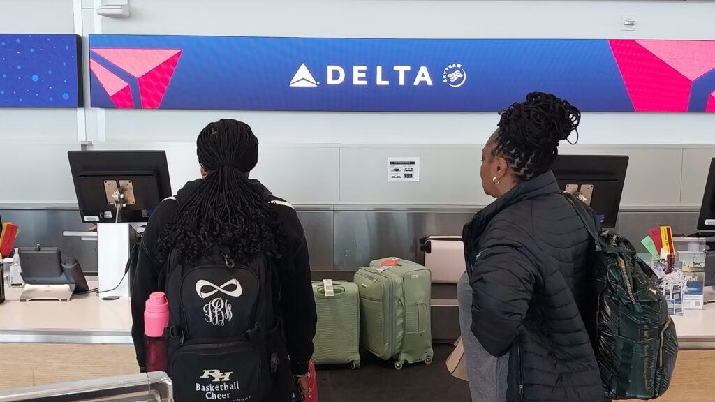 Delta baggage delay issue
