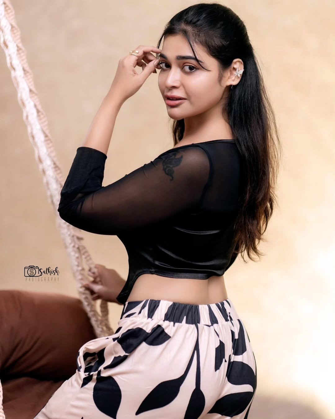 Edgy Dharsha Gupta Shows Off Her Daring Fashion