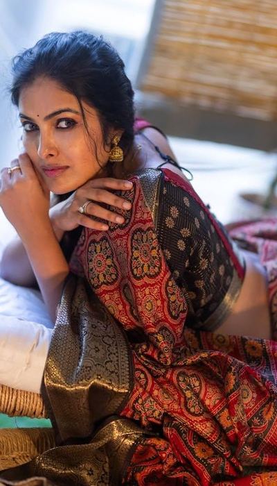 Divi Vadthya Spicy Saree Expressions