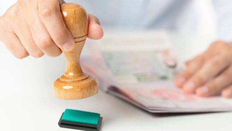 H-1B and B-2 visa status issue