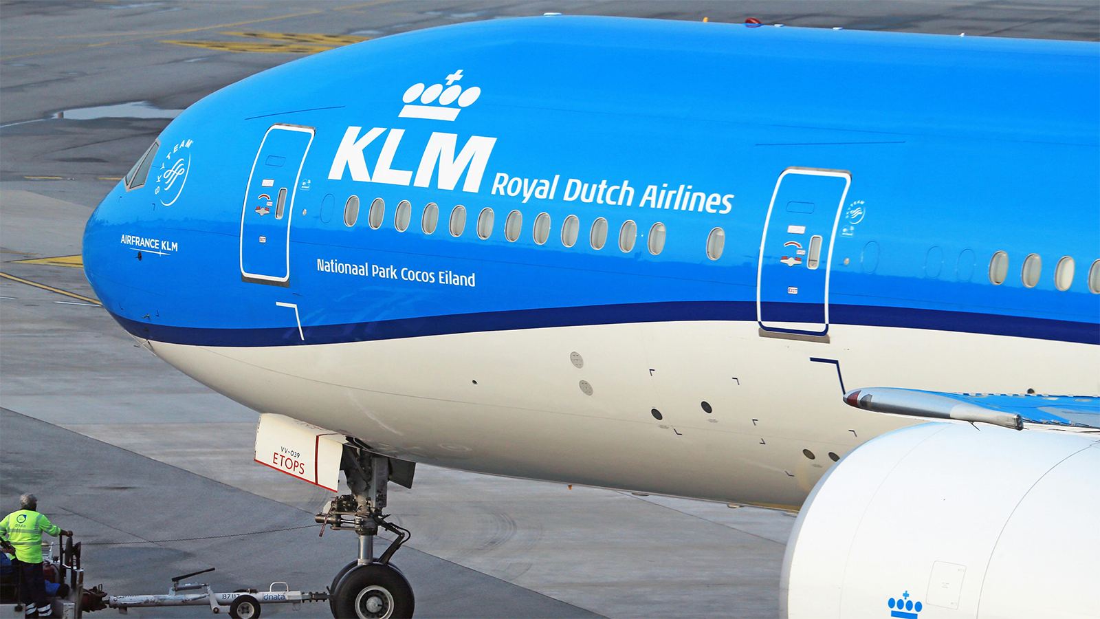 KLM flight delay Amsterdam