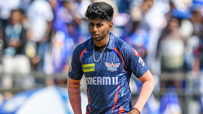 Mayank Yadav bowling at full pace