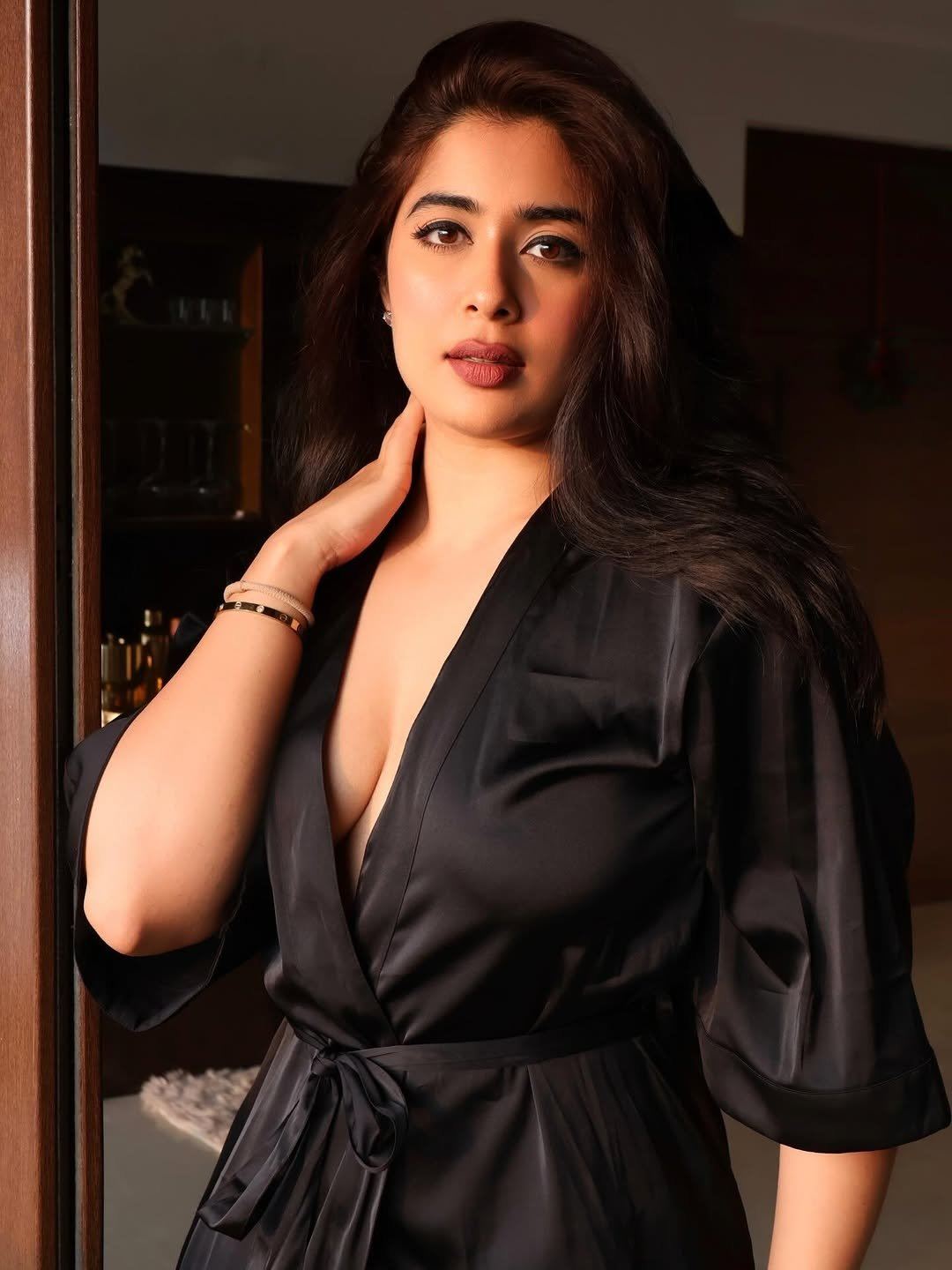 Nikita Sharma Fixes Hair With A Bold Attitude Pic