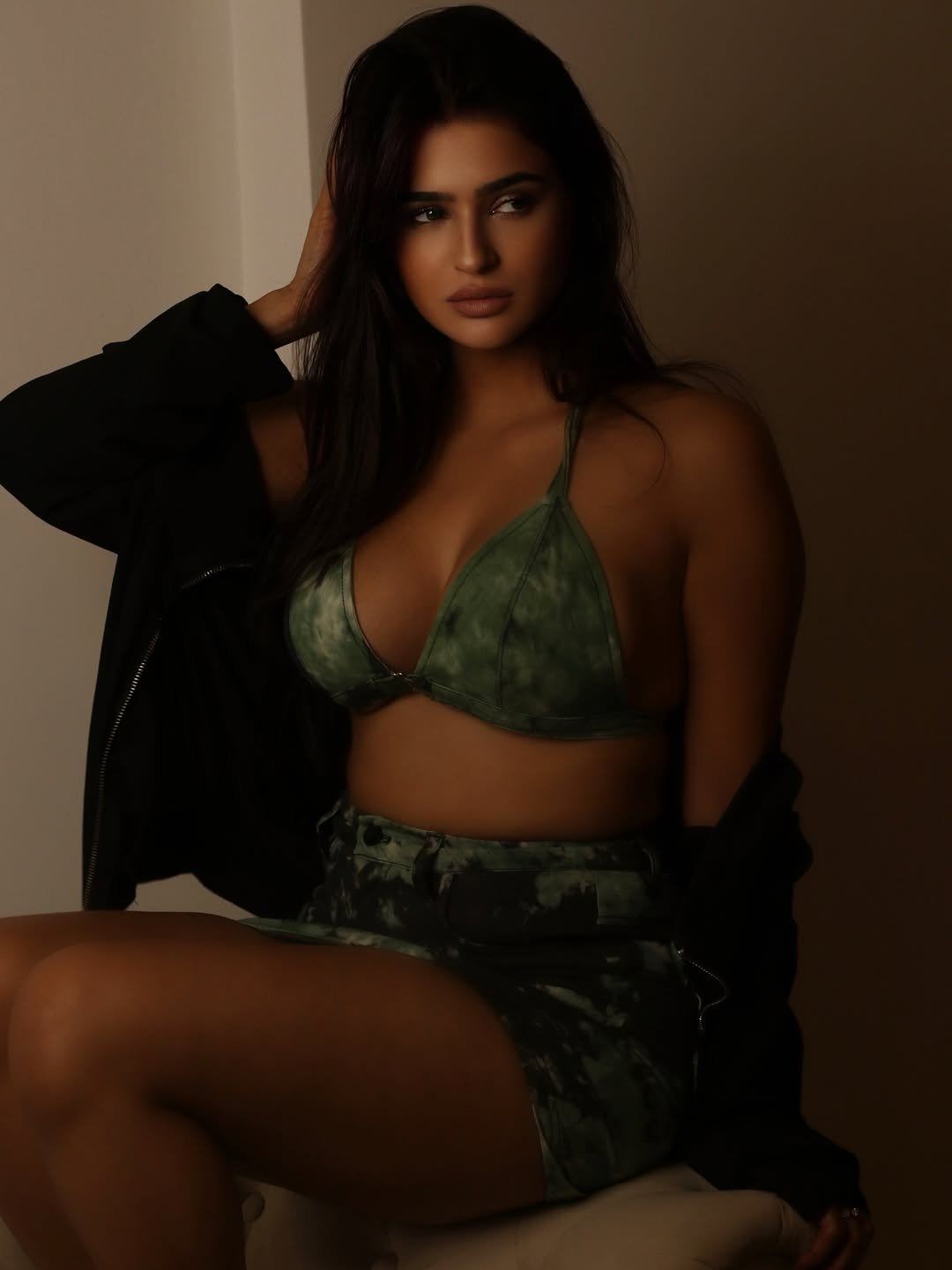 Prakriti Pavani Sizzles In Green Tie Dye Bikini