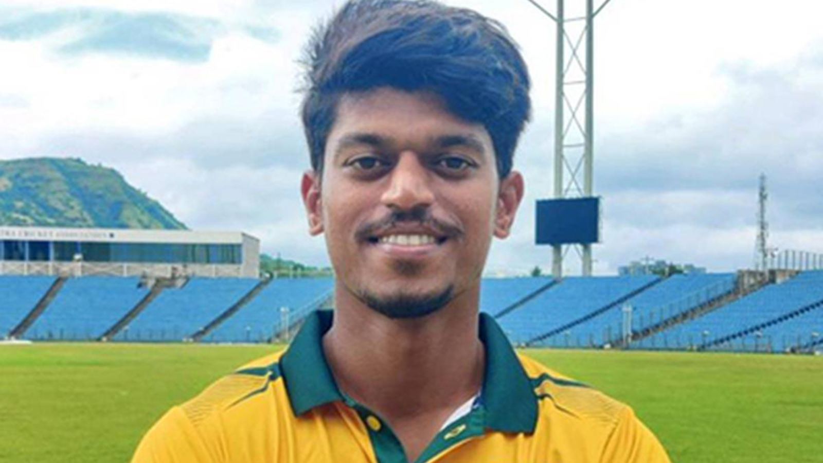 Ramakrishna Ghosh bowling spell