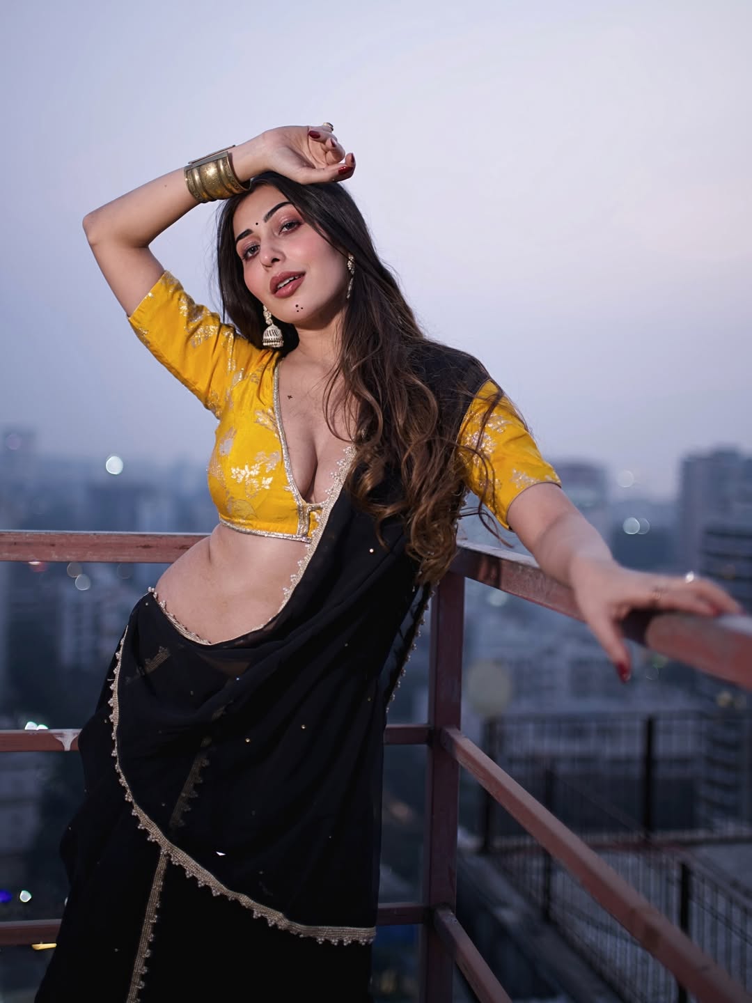 Bold Diva Ruma Sharma Rocks Classic Black Drapes.