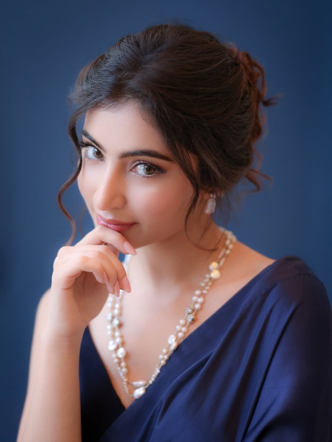 Sara Arjun Posing In Bold Navy Blue Silk Saree!!!