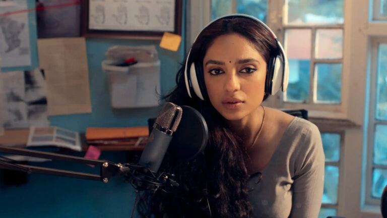 Sobhita Dhulipala in Cheekatilo