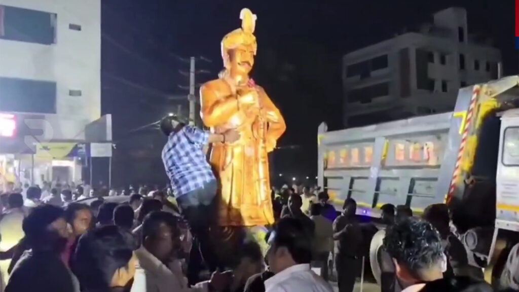 Srikrishnadevarayalu Statue Politics