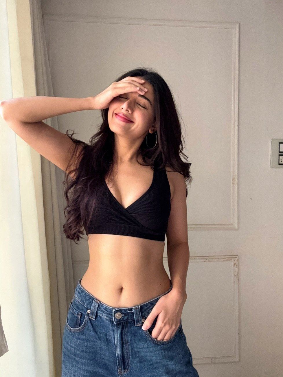 Radiant Smile Of Aarti Chhikara In Latest Image