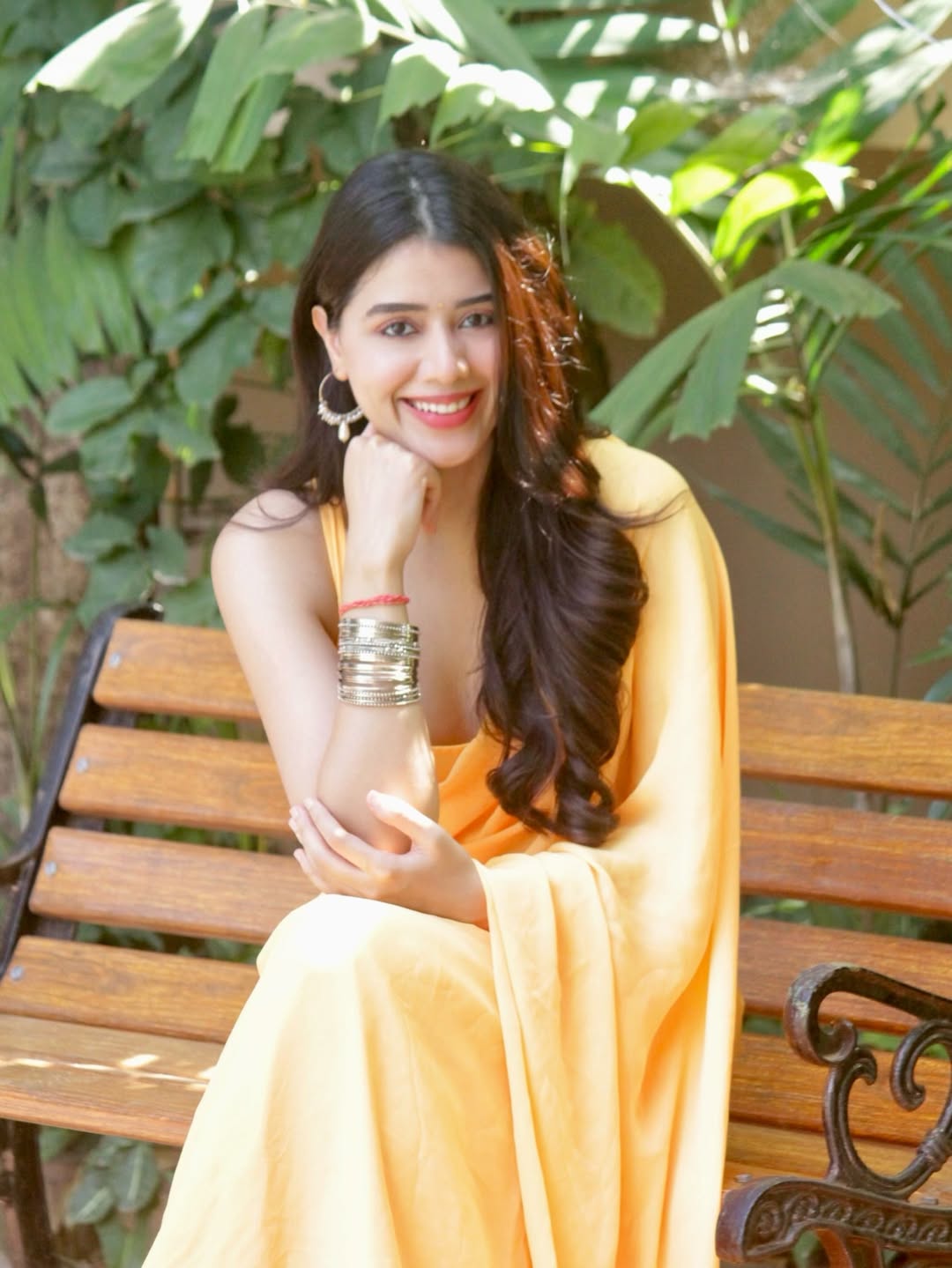 Aarti Chhikara Classic Indian Beauty Pose