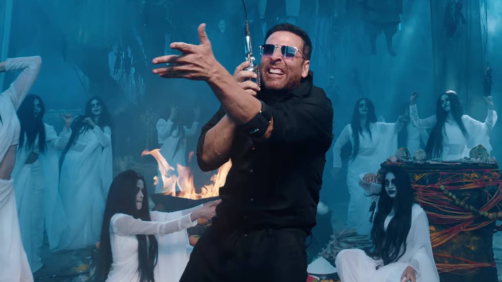 Akshay Kumar Bhooth Bangla song