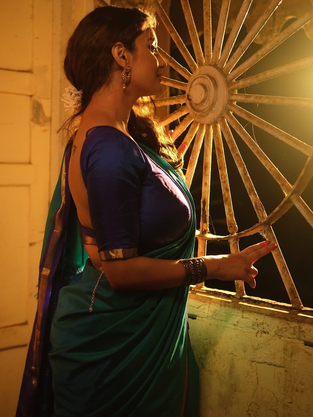 Anveshi Jain Captivates With Intense Desi Charm