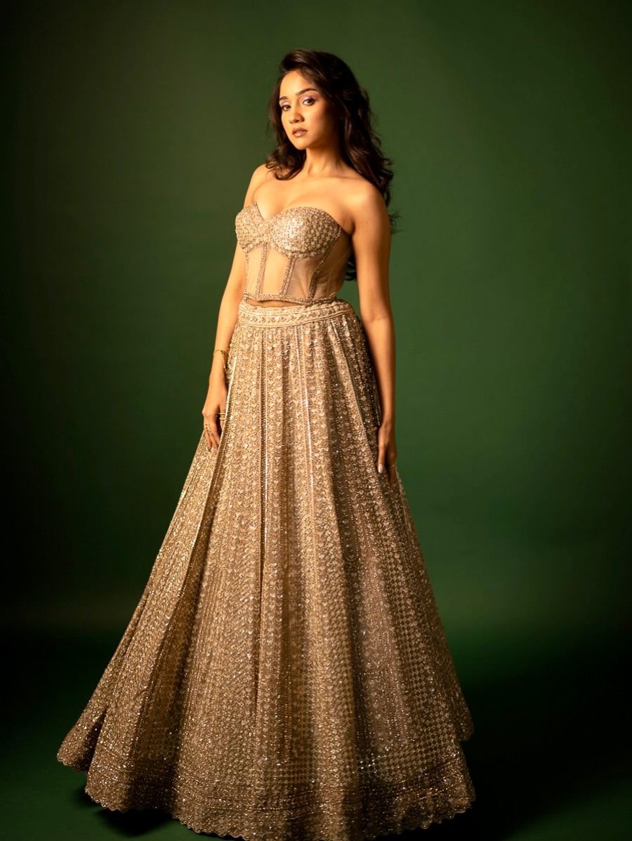 Ashi Singh elegant lehenga fashion look