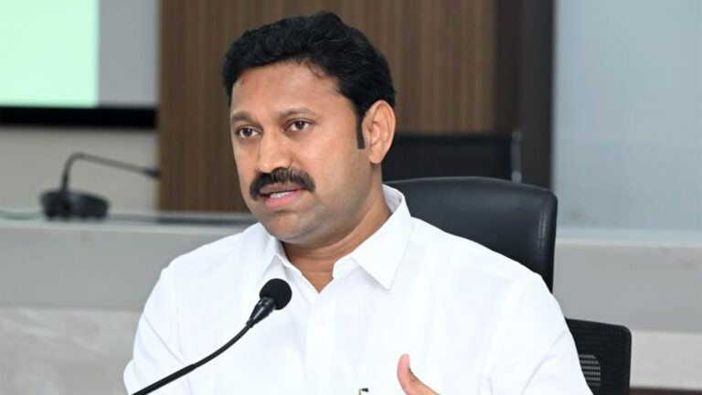 Supreme Court Orders Avinash Reddy To Surrender